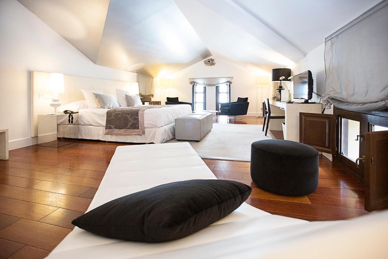 Hotel Hospes Palacio De Patos 5*